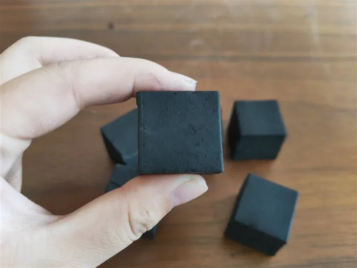 Кокосовий вугілля Шиші